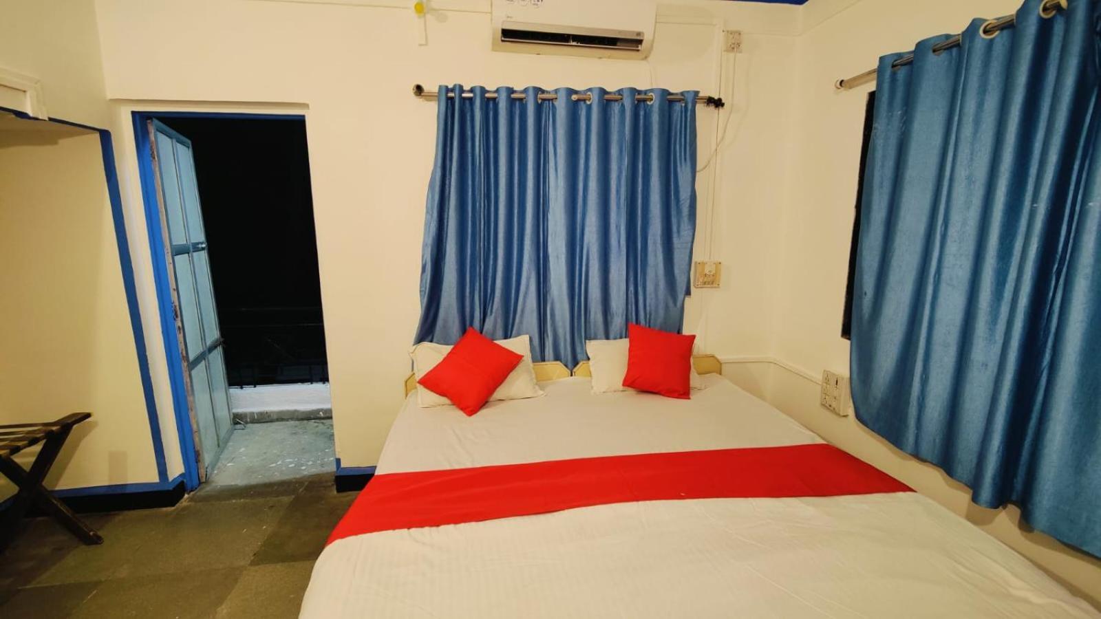Muktai Nest Hotel อลีบาก ภายนอก รูปภาพ